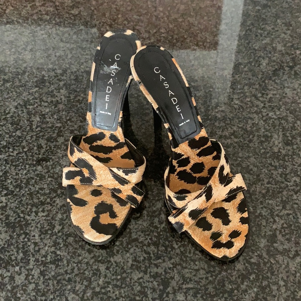 Casadei gorgeous summer heels.